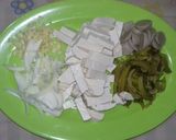 Foto langkah ke 1 dari resep Sayur Tahu Sawi Asin.