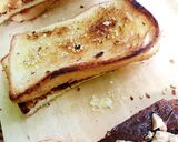 Foto langkah ke 3 dari resep Roti Bakar Pisang Almond.