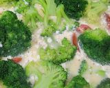 Foto del paso 3 de la receta: 🥦🧀 Cazuela Light de Brócoli, Tomates Cherry y Huevo