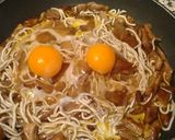 Foto del paso 4 de la receta: Patatas con setas, gulas y huevos rotos
