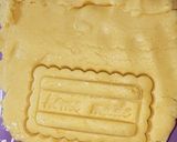 Foto langkah ke 4 dari resep Butter Cookies.