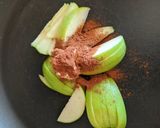 A picture of step 3 of Apple and plum filo tart.