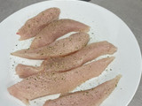 Tiras de pollo en airfryer con salsa de yogur griego