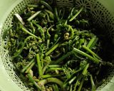 Foto langkah ke 1 dari resep Tumis Pakis + Tempe.