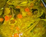 Foto langkah ke 6 dari resep Ayam Kampung Bumbu Kuning.