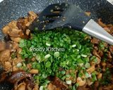 Foto langkah ke 4 dari resep Tumis Ayam Jamur Ebi (Isian Bacang).