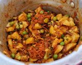 A picture of step 4 of Bhajipav in pressure cooker.