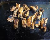 Une image de l'étape 5 de Travers de porc marinés grillés raisin tomate gingembre.