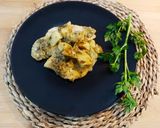 Foto del paso 4 de la receta: Filetes de merluza 🐟al horno, en salsa verde ☘️🌿 con Mambo
