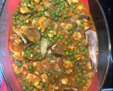 Foto del paso 4 de la receta: Colas de rape al horno con guisantes