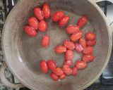 Foto del paso 1 de la receta: Queso Brie con Salteado de Tomates en Salsa de Soya
