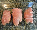 Foto del paso 3 de la receta Rollitos de pavo en salsa de frutos rojos