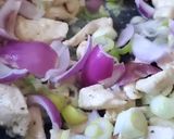 Foto del paso 2 de la receta: Pollo salteado con vegetales 🥗🐥