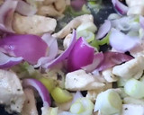 Foto del paso 2 de la receta: Pollo salteado con vegetales 🥗🐥
