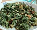 Foto del paso 2 de la receta Revuelto de acelgas con gambas y pavo