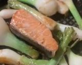 Foto del paso 3 de la receta: Salmón 🍣 Encebollado