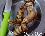 A picture of step 1 of Dry Galangal/Thai Ginger Tea.