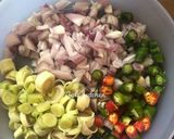 Foto langkah ke 6 dari resep Spicy chicken lemongrass.