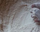 A picture of step 2 of Fried doughnut.