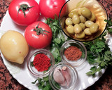 Foto del paso 1 de la receta: Tajine de besugos a la lima encurtida con tomate y olivas