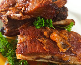 Omlós, fokhagymás sült oldalas recept fázis 3 fotója