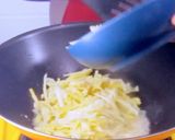 Foto langkah ke 3 dari resep Lumpia goreng isi rebung ayam.