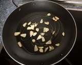 Foto del paso 3 de la receta: Fideuá negra