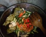 Foto langkah ke 6 dari resep Oseng Cumi Asin pete Cabai Hijau.