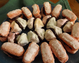 Foto del paso 2 de la receta: Biscuits y merengues con crema de chocolates y toffe