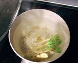 รูปขั้นตอนการทำที่ 5 ของ ก๋วยเตี๋ยวหมูต้มยำ