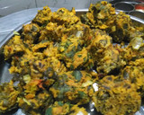 લીલી મેથી ની ભાજી ના ઢોકળા (Lili Methi Bhaji Dhokla Recipe In Gujarati) રેસીપી સ્ટેપ3ફોટો