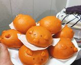 Hình bước làm 10 của món Bánh bao gấc hình heo con