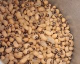 A picture of step 1 of Punjabi style Lobia Masala.
