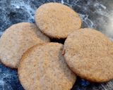 Foto del paso 5 de la receta: Galletas de jengibre saludables 90 cal x porción(4 galletitas redondas)