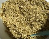A picture of step 5 of Strawberry Oats Crumble Bars: EGGLESS.