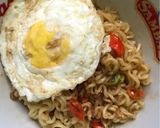 Foto langkah ke 4 dari resep Indomie Siram minyak Bawang.