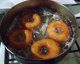 Foto del paso 7 de la receta: Rosquillas fritas con chispas de color