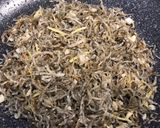 吻仔鱼🐟. 秋葵. 小蘑菇 & 櫛瓜的食譜步驟4照片