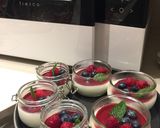Foto del passaggio 1 della ricetta Panna cotta con frutti di bosco