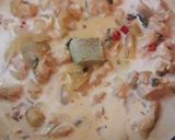 Foto del paso 4 de la receta: Pollo en cubos a la crema y champiñones con guarnición