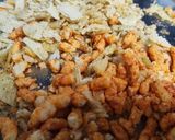 A picture of step 3 of Mayo pav with crunch.
