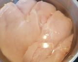 Foto del paso 1 de la receta: Pizza de pollo con los bordes rellenos