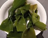 A picture of step 1 of Seaweed Salad.