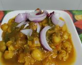 A picture of step 15 of Chhole patties(Sindhi chat).