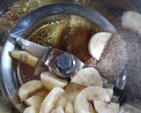 A picture of step 2 of Vanilla Banana Milk shake.
