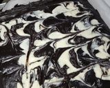 Foto langkah ke 5 dari resep Brownies Chewy dengan Cream Cheese.