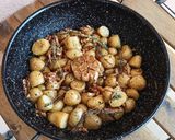 Foto del paso 5 de la receta Patatas con bacon a la cerveza, miel y mostaza