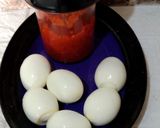 Foto langkah ke 1 dari resep Sambal Telur Bulat AkaTelur Balado.