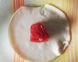 Foto del paso 2 de la receta: Pastelitos con tapa de empanadas