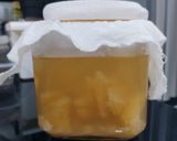Foto langkah ke 2 dari resep Homemade Cuka Nanas #2bahan #pineapplevinegar.